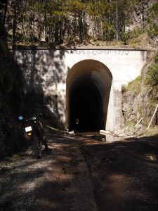 El primer túnel