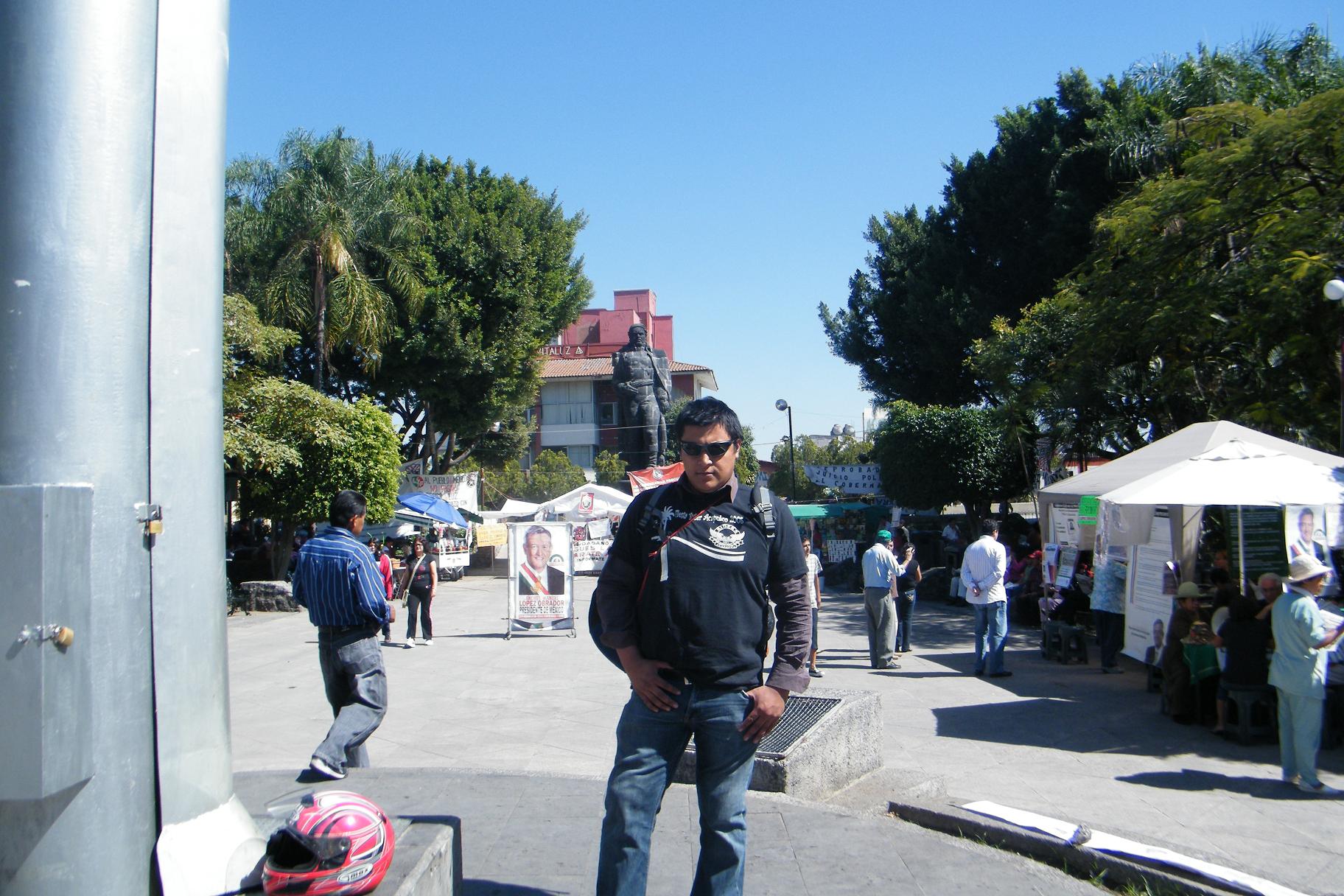 Morelos y Almighty Morelos y Almighty