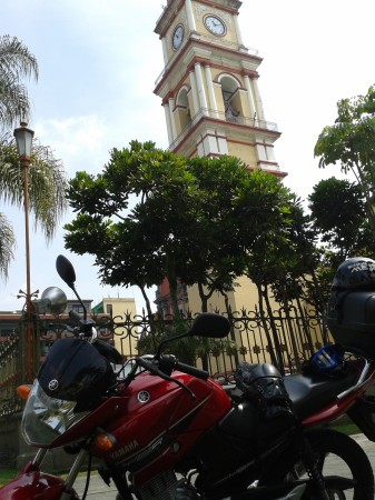 7 La Yamaha YBR125R en el centro de Orizaba