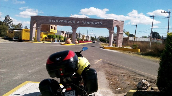 Entrada a Tanhuato